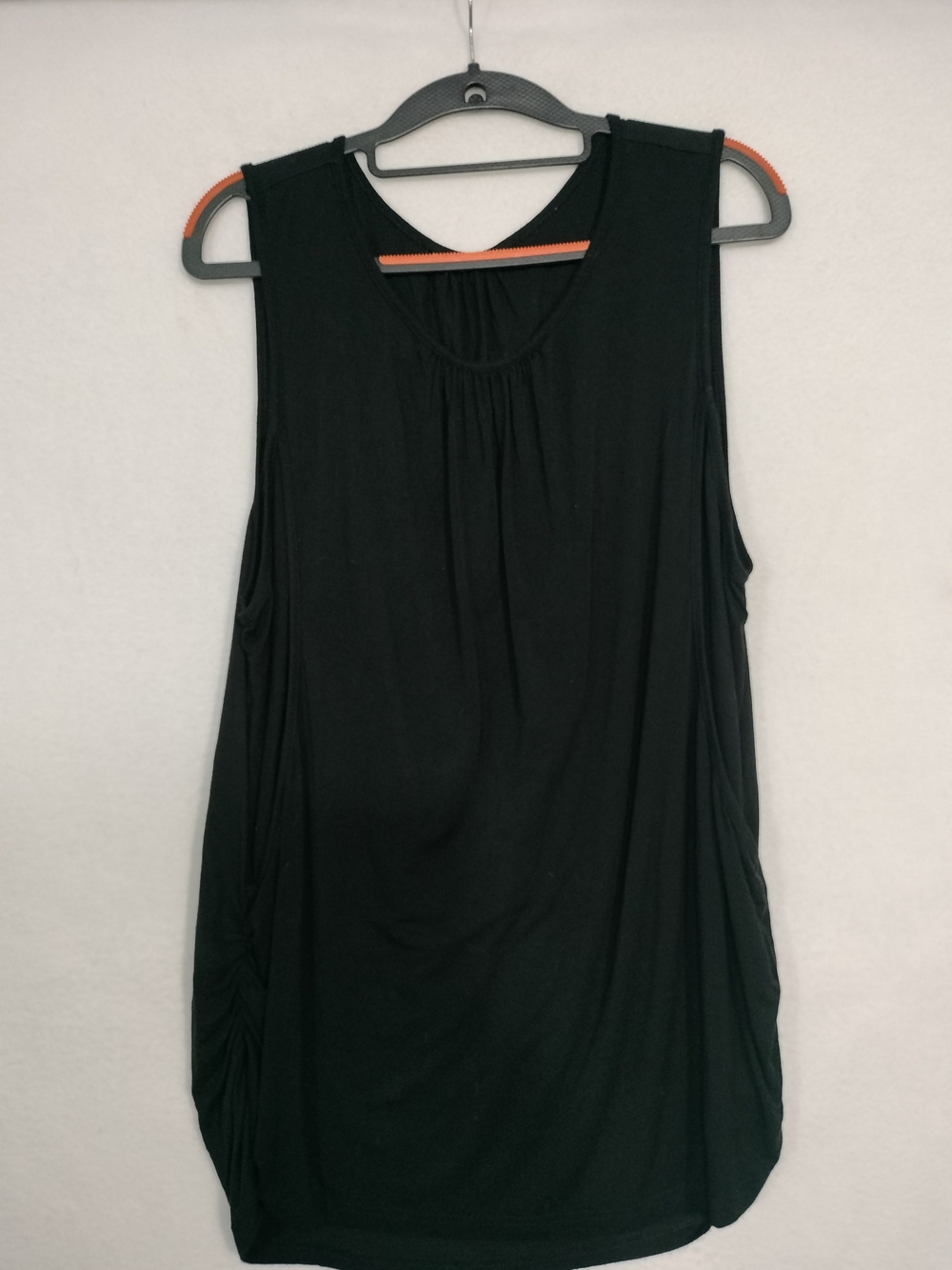 Women’s Black Sleeveless Tank Top